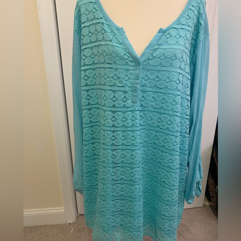 Basic Editions 3x plus size pretty teal top with lace on front